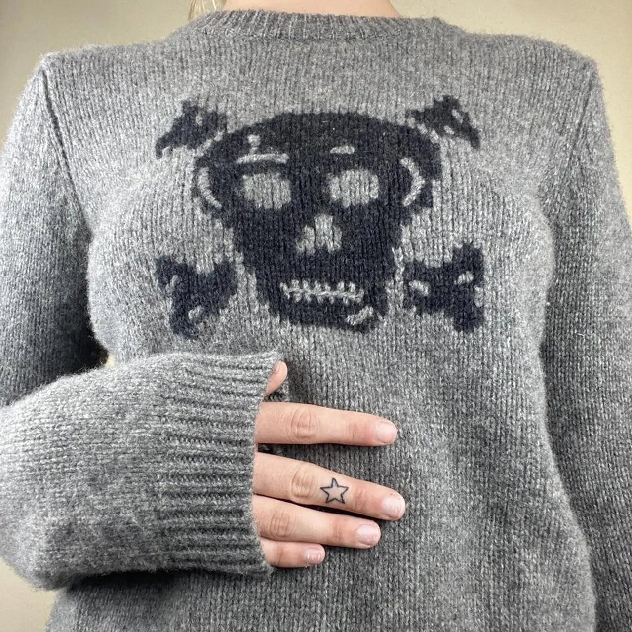 Skull Sweater – Goth N' Rock